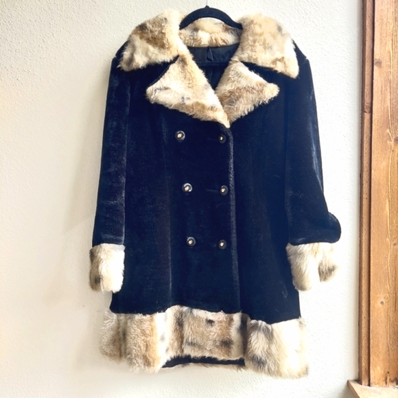 Stunning Faux Fur Mod 60s Pea Coat - Picture 2 of 10